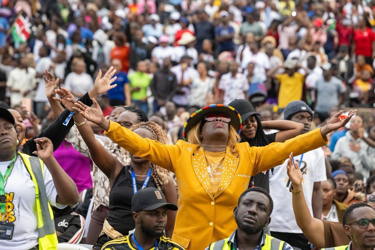 WilliamsRuto's tweet photo. This is one of Africa's largest gatherings of worship, prayer and Biblical teaching - five days of spiritual nourishment and the coming together of believers from across the continent. https://t.co/201qb37gmb
