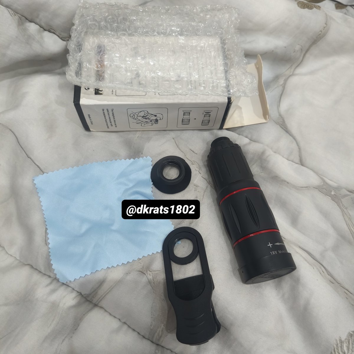 dkrats1802's tweet photo. wts want to sell preloved lensa zoom telezoom apexel 18 x 25 buat konser nihh

📍tangerang, 70.000 (include all) 
no nego lgi yaa, kelengkapan dan kondisi sesuai pict.

kalau urgent bisa kita bicarakan pakai lalamov/gosend https://t.co/4KlDwCODB7