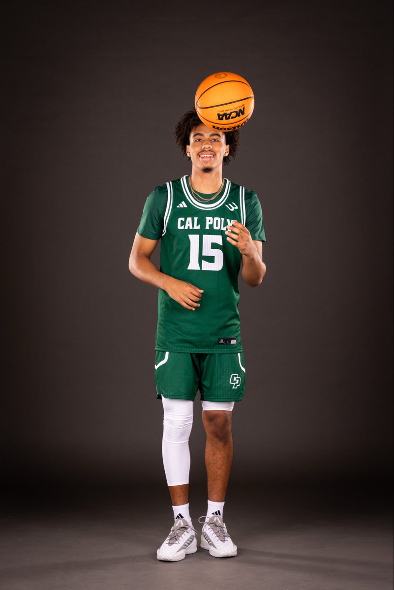 zaire_rasshan's tweet photo. go mustangs??ππ#notcommitted #officialvisit https://t.co/Ovi2xMYpFV
