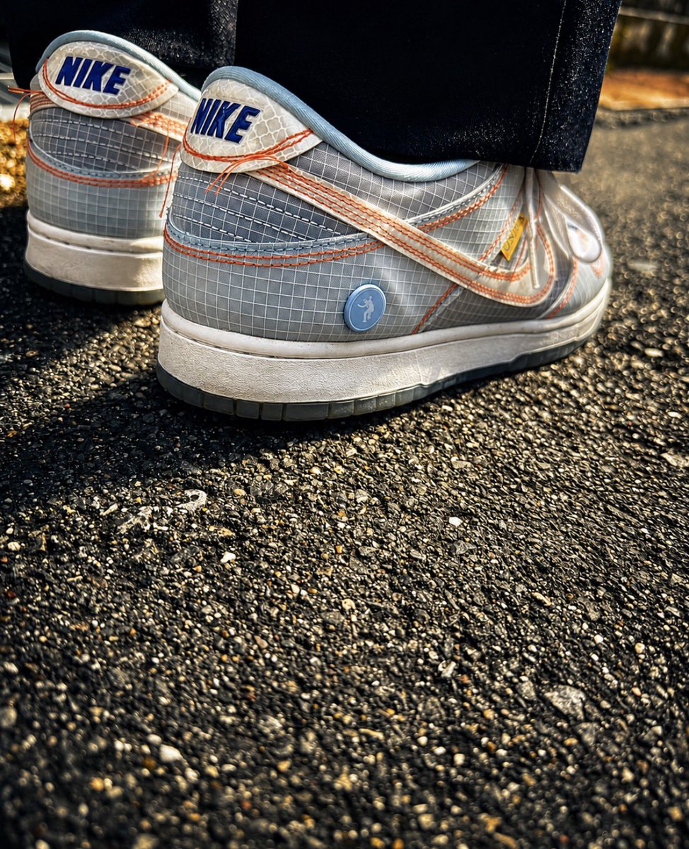 histy91_'s tweet photo. 今日のキックス
UNION × Nike Dunk Low “Argon” 💙
Built different.
The details hit different in the sunlight. 🔥
Passport Pack vibes ✈️🌎
#NikeDunk #DunkLow #UnionDunk #UnionLA #Argon #NikeSneakers #Sneakerhead #SneakerCommunity #SneakerPhotography https://t.co/TAuh2L54BE