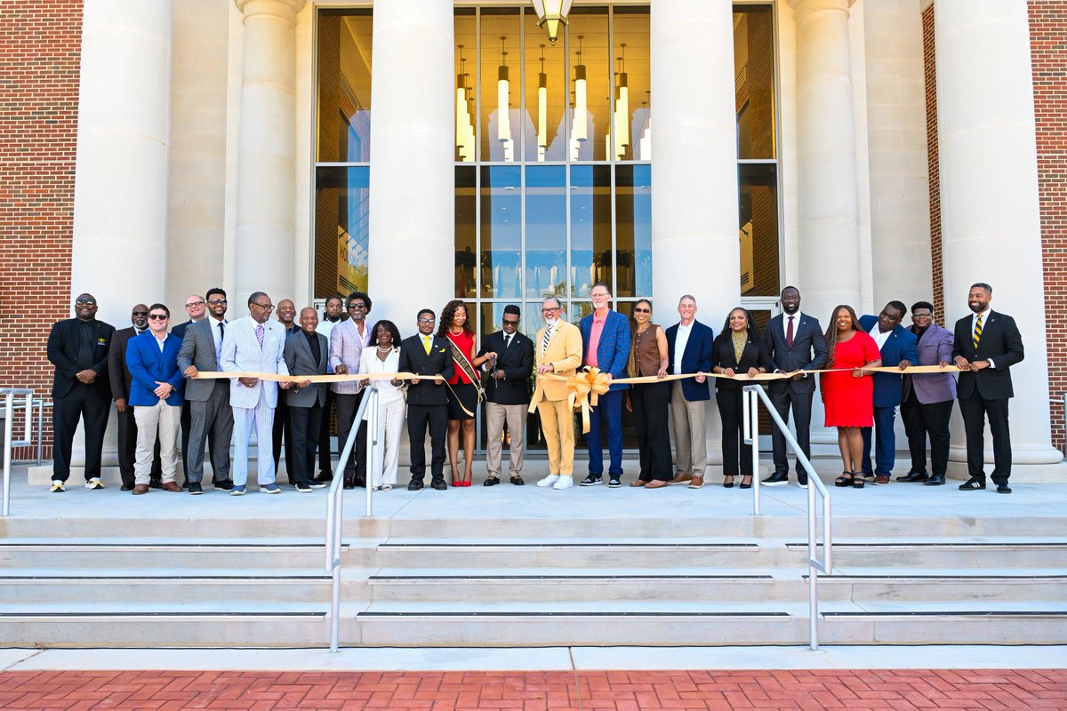 Grambling1901's tweet photo. Today, we cut the ribbon for the Student Success Center, a symbol of commitment to providing students with access to all essential departments needed to survive &amp; thrive upon arriving at Grambling State. 

A special thank you to all involved in bringing this building to life.🖤💛 https://t.co/lSO4R1ZVUN