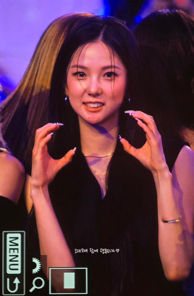 cthemomentsss's tweet photo. 20260905 최유진 프리뷰💕
안뇽🫶🏻
#Kep1er #케플러 #최유진 #유진 #ユジン #CHOI_YUJIN #Yujin #ケプラー https://t.co/Qnm80Qei6c