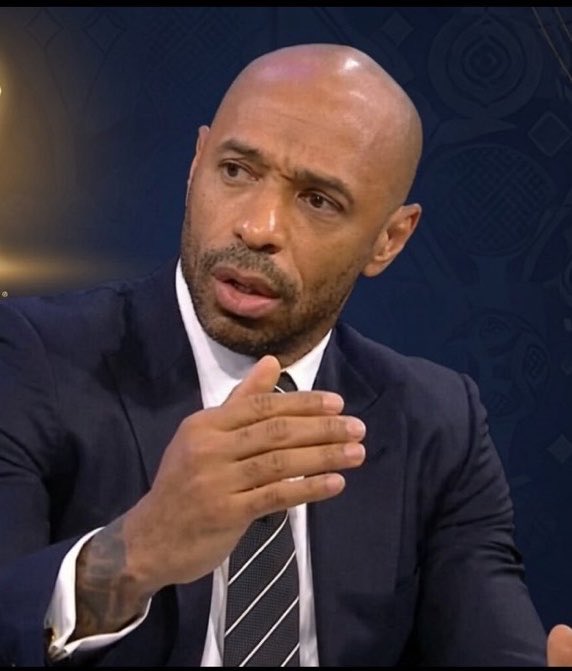 FullTime90X's tweet photo. 🚨🇫🇷 THIERRY HENRY:

🗣️ “If it was Barcelona who broke their transfer record and brought in a player like Yan Diomande for €140M, and he sat on the bench for 4 games in a row, you would not hear the end of it from social media. 🔵🔴

🗣️ “But now this is Yan Diomande’s 4th game from the bench for Real Madrid, and no one bats an eye. 👀”