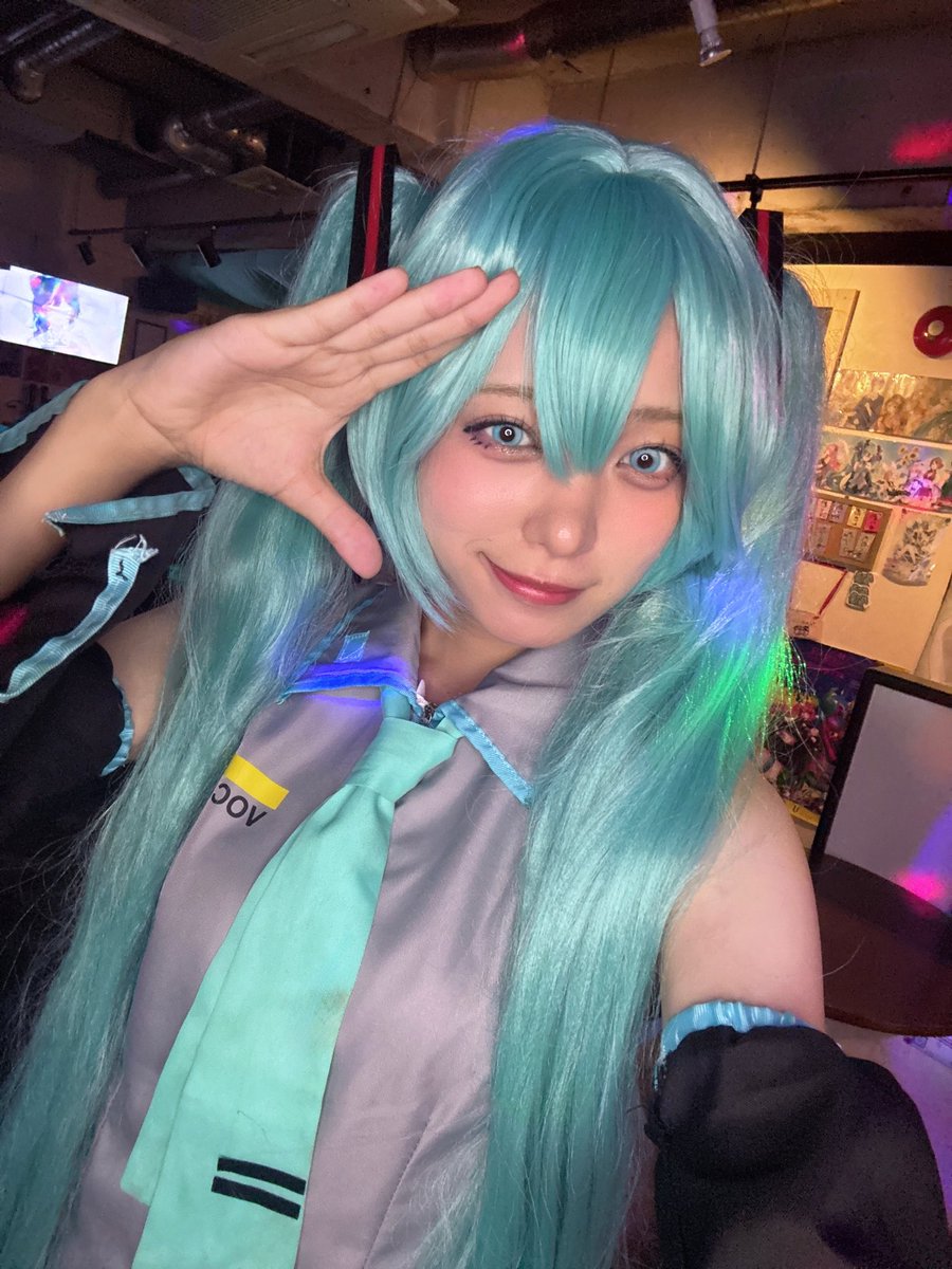 mixloid_naha's tweet photo. 新人ちゃんログインしました！

『まるく』ちゃんです✨

やる気あり最年少‼️
ボカロ大好きで何やらコスプレにも慣れている😏

久しぶりの18歳に怯えるりふゆ先輩、、、
一緒に優しく楽しくお話ししてくれるオタク‼️待ってるぞ‼️
初スパチャ、初チェキは誰の手に‼️

17時まで予定なのでお早めに‼️ https://t.co/1uvpO1fBkO