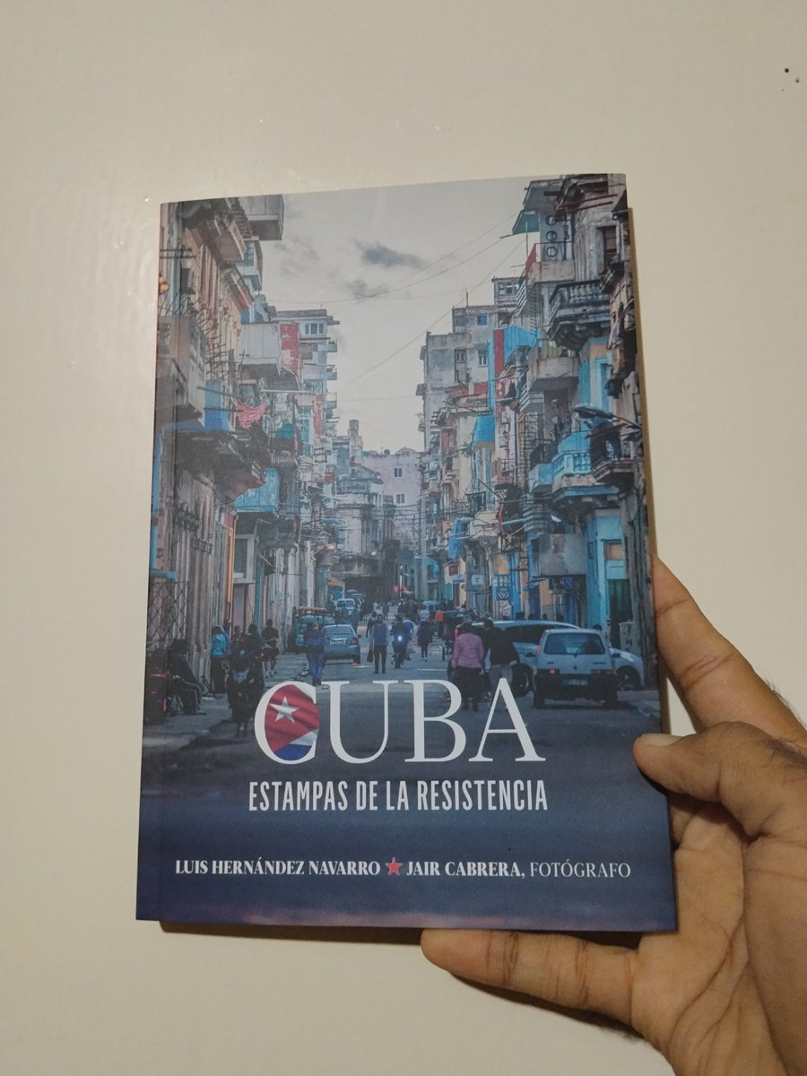 stooaeg's tweet photo. Se consiguió el libro Cuba estampas de la resistencia con crónicas de @lhan55 y fotos de @jaircabrerafoto ahora a leerlo y ver la posibilidad de que se presente en un par de meses en #Acapulco y otros municipios de #Guerrero

Saludos camaradas! https://t.co/AXO8wLq9Tw