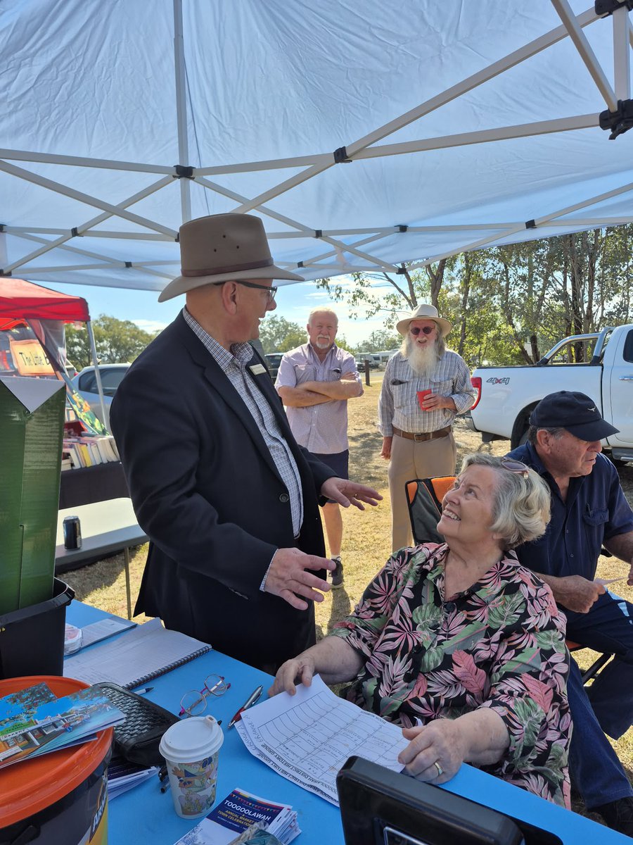 ShayneNeumannMP's tweet photo. A fantastic morning spent at the Toogoolawah Market Day and Town Celebration. 

It was great to see the site of the new library and cultural centre as well. 
#auspol https://t.co/dDyTKglhtJ