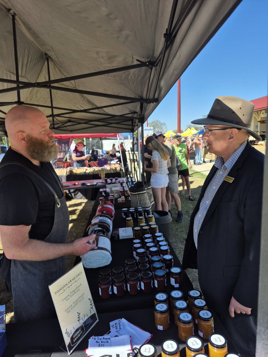 ShayneNeumannMP's tweet photo. A fantastic morning spent at the Toogoolawah Market Day and Town Celebration. 

It was great to see the site of the new library and cultural centre as well. 
#auspol https://t.co/dDyTKglhtJ