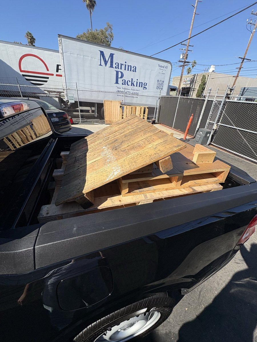 Chasecaffrey's tweet photo. The new truck bed has been christened!

@zanemountcastle https://t.co/hjmSWXPUej