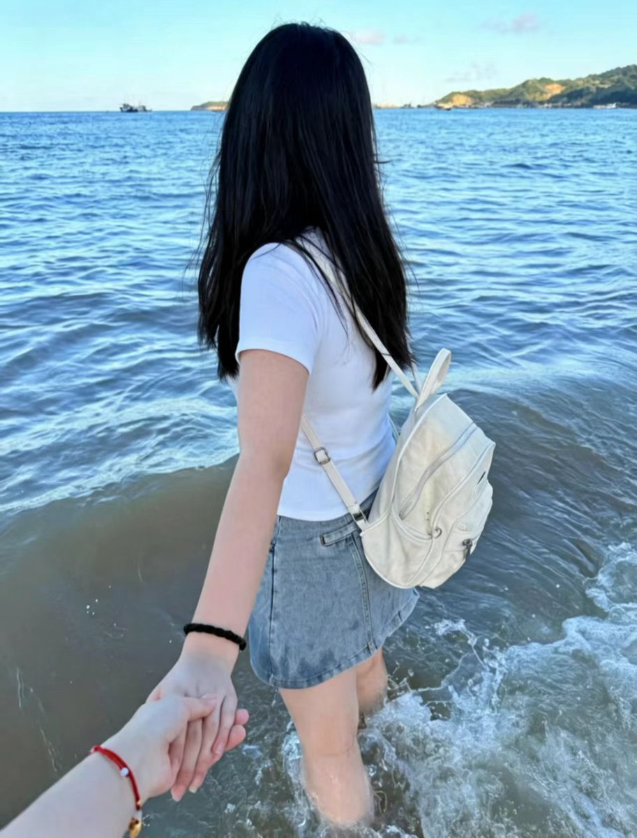 ldrn64684601's tweet photo. 新收的公厕母狗李菊 背着男友主动跪下来求我调教自毁的小婊子 流量够高我就把这母畜的私人信息全曝光 https://t.co/Dc2426V3rY