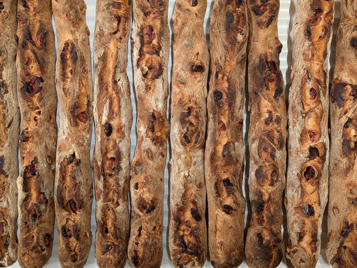 VaultBakery's tweet photo. #西風 #GTroman #GTマロンAmパン #BakeryVAULT #湖西市 https://t.co/RG971LaZlw