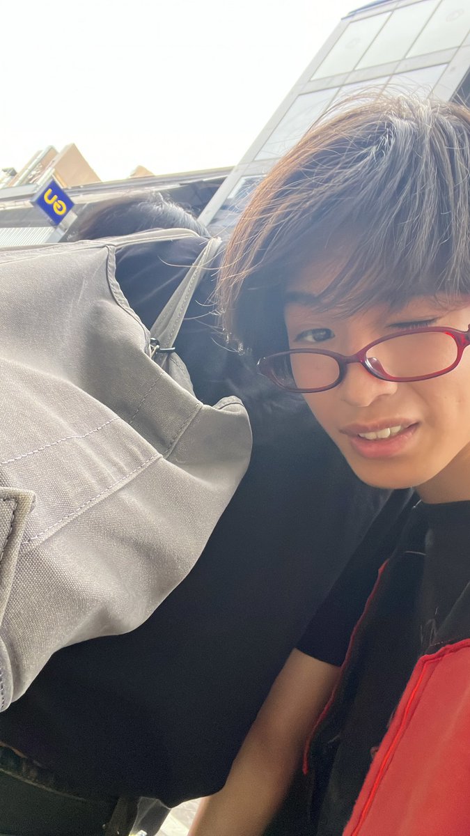 mito_shinyogayo's tweet photo. みんなおはよ！！
今日は静岡でライブするよ😀たのしみだ
今日は誰でしょうか！
昨日の答えはせーたろーくんだよ🤩 https://t.co/HItMcIeU4B