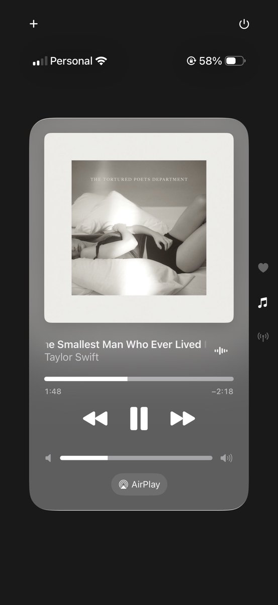 brinaxtaylor's tweet photo. sabes que la canción te va a hacer mierda cuando empieza con un suspiro https://t.co/LO3So66sOE