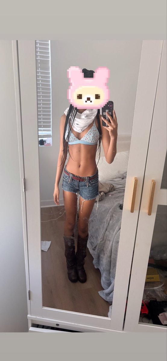 yanab3ar's tweet photo. Body checkkk I started working out again after stopping for 3 weeks fml #edrtwtㅤ #bodycheck https://t.co/GsQjoAu2v2