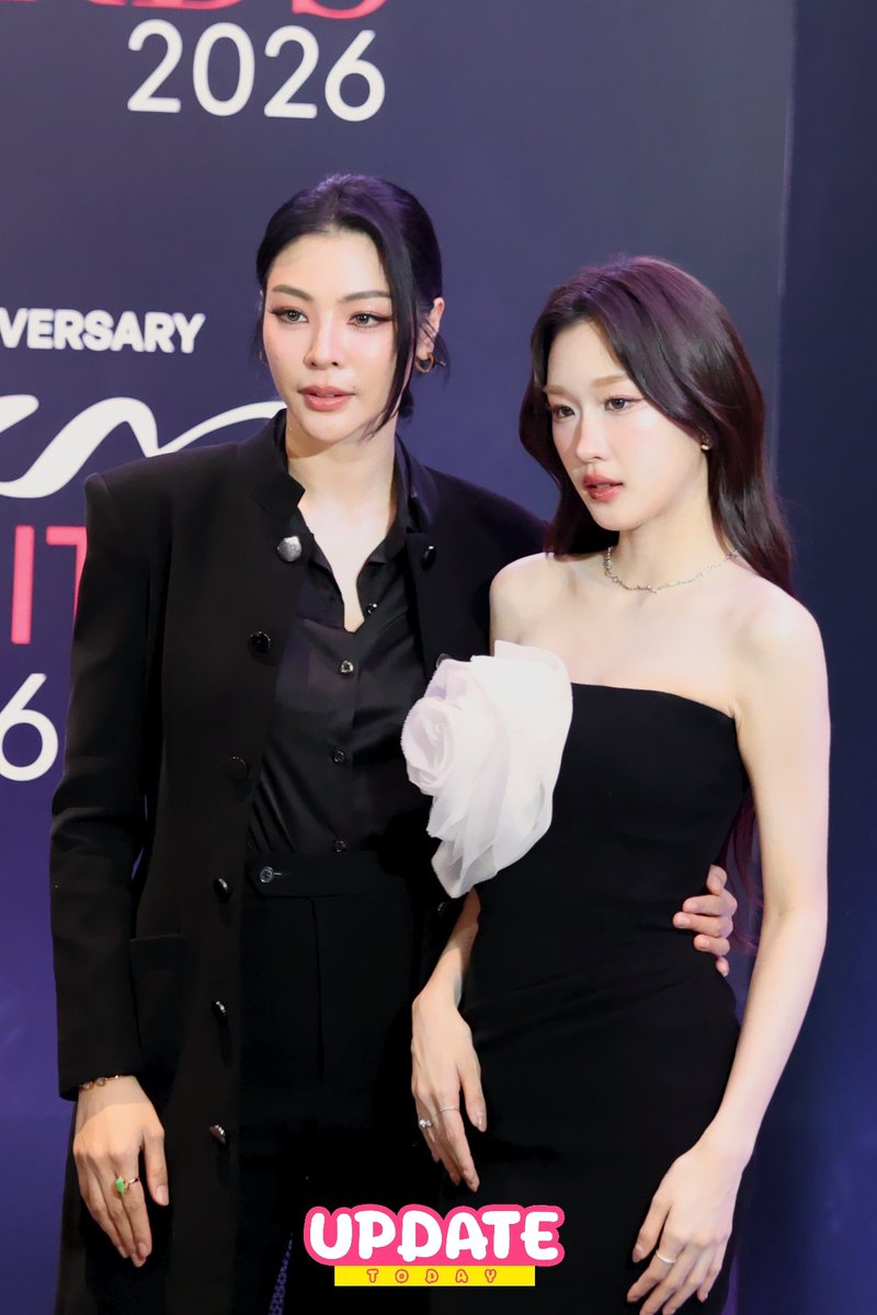 Update__today's tweet photo. [เก็บตก] "ฝ้าย-อะตอม" ในงานประกาศรางวัลครั้งยิ่งใหญ่ "Praew Awards 2026" ✨

FAYEATOM PRAEW AWARDS PARAGON
#SiamParagonxPraewxFayeAtom 
#FayeAtom #FayePeraya #AtomPariya 
#PraewAwards2026
#UPDATETODAY #ข่าวบันเทิง https://t.co/BLDpP5ezY4