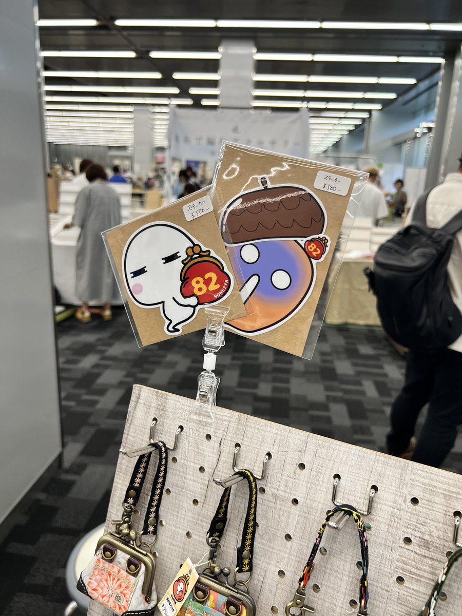 enjornon's tweet photo. 東京ハンドメイドマルシェ
設営完了しました🙋🏻‍♀️

小さいブースで、出せないがま口達は奥に待機していますので、お気軽にお声かけくださいね。

両手広げてお待ちしてます
🫲🏻( ᐛ )🫱🏻ﾗｯｼｬｲ https://t.co/qcgeDffeVt