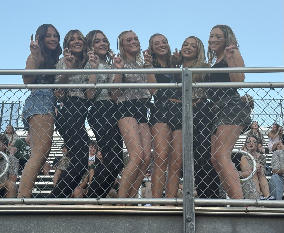 reaganwayrhs's tweet photo. Rowdy Rattlers ready for tonight matchup bs Brennan tonight! Strike ‘em! #Reaganwayrhs #rootedreagan. https://t.co/vfQlLzCuvl