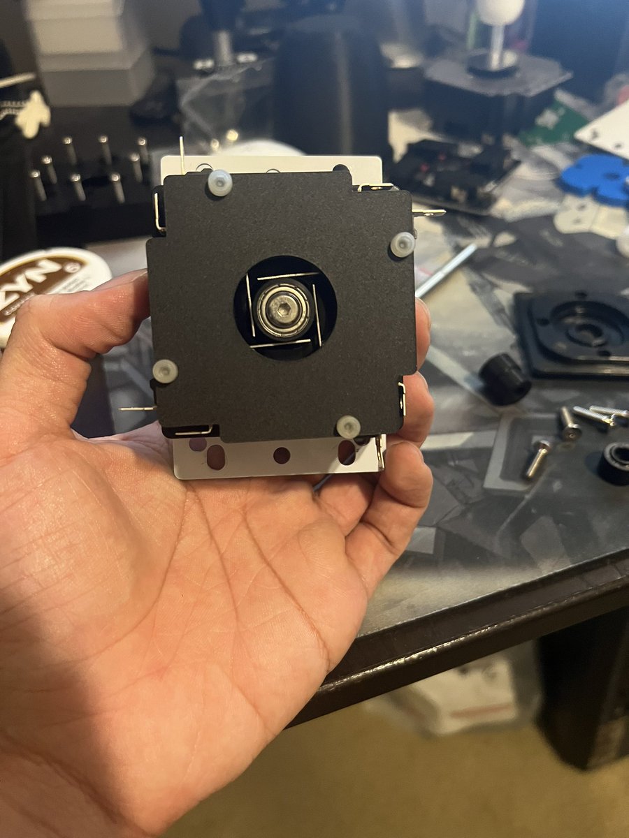 boxthraxx's tweet photo. First prototype of the ilylever 

BRR Hollow Capsule Top
Alpha 49s Body
Myoungshin 2019 Top Housing 
Miragent Mounting Plate
ASI 14mm Core, 8.5mm Shaft, 14.5mm Bushing, and 15.75mm Bearing
IST Red 40a Grommet 
Starion SZM-V16-2FA-83
Myoungshin Switch Plate https://t.co/xzAQhlavcE