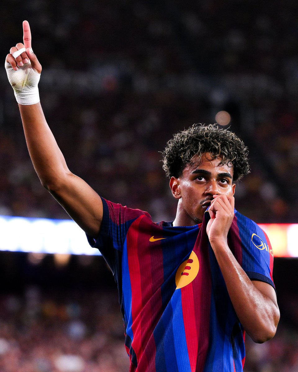 FabrizioRomano's tweet photo. 🚨🔵🔴 Lamine Yamal has been added to Barcelona captains for this season.

Decision made by Hansi Flick and by the players voting, reports @mundodeportivo. https://t.co/WaLk68ehAt