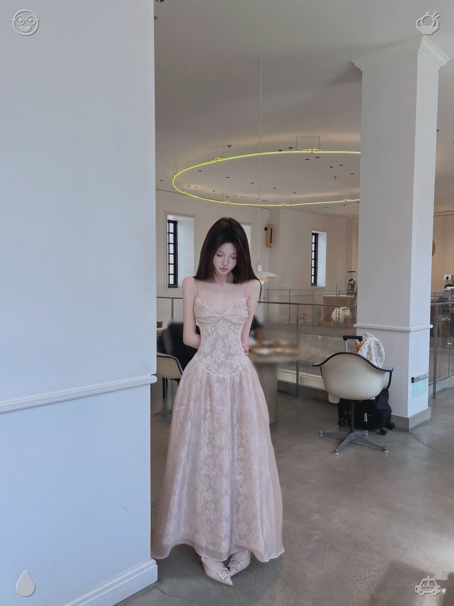 salem_alshal's tweet photo. 🥝Tidying Up the Playthings
The playthings are tucked away
That night, her dreams carry her to the park—where she sees the faces of everyone she has encountered: her mother, Arthur's wife, Clara's son, the teenager's grandma. They are all beaming, chuckling, united in joy. An https://t.co/8JIobj6P7N