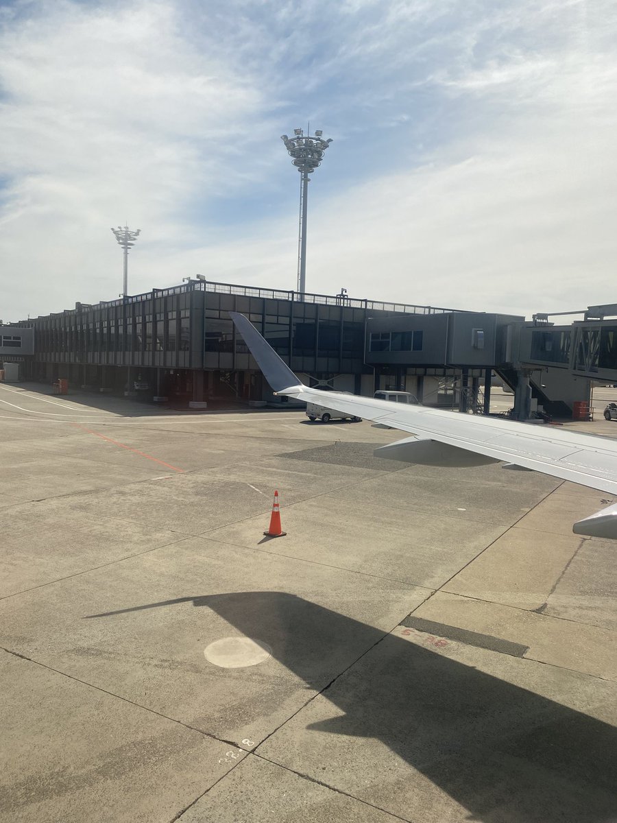 roidotheroad's tweet photo. 大阪着きやした https://t.co/MfmLIhrlR9