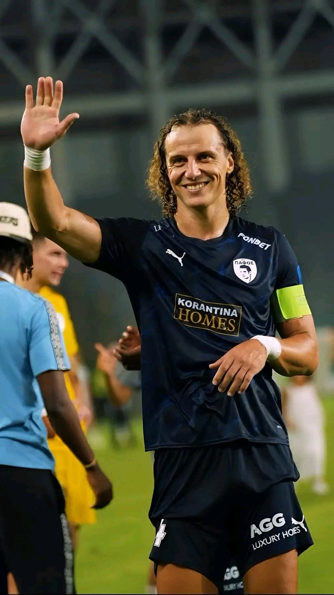 Thegreatmike101's tweet photo. Ex-Chelsea defender David Luiz leads Pafos FC to win their first-ever Cyprus Super Cup title after defeating Omonia Nicosia. https://t.co/oDdvOlh5O3