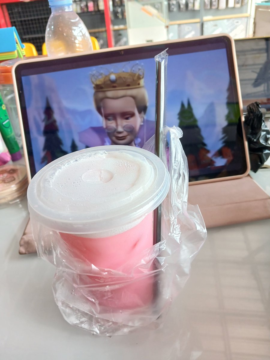 turdayismine's tweet photo. Menjadi anak kicik dulu, beli pop ice sambil nonton barbie😆😆 https://t.co/nRRS1VZC1K