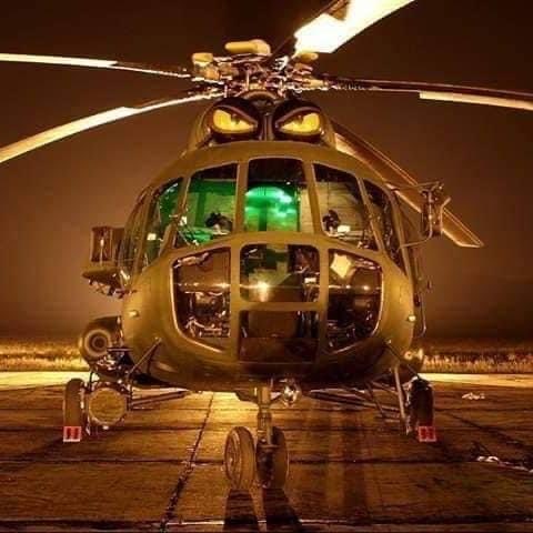 ZaldumbideLopez's tweet photo. “Ser piloto del Ejército es volar al servicio de la Patria, con disciplina, valor y precisión, llevando en cada misión la responsabilidad de proteger y servir.” https://t.co/aa5o521A6Z