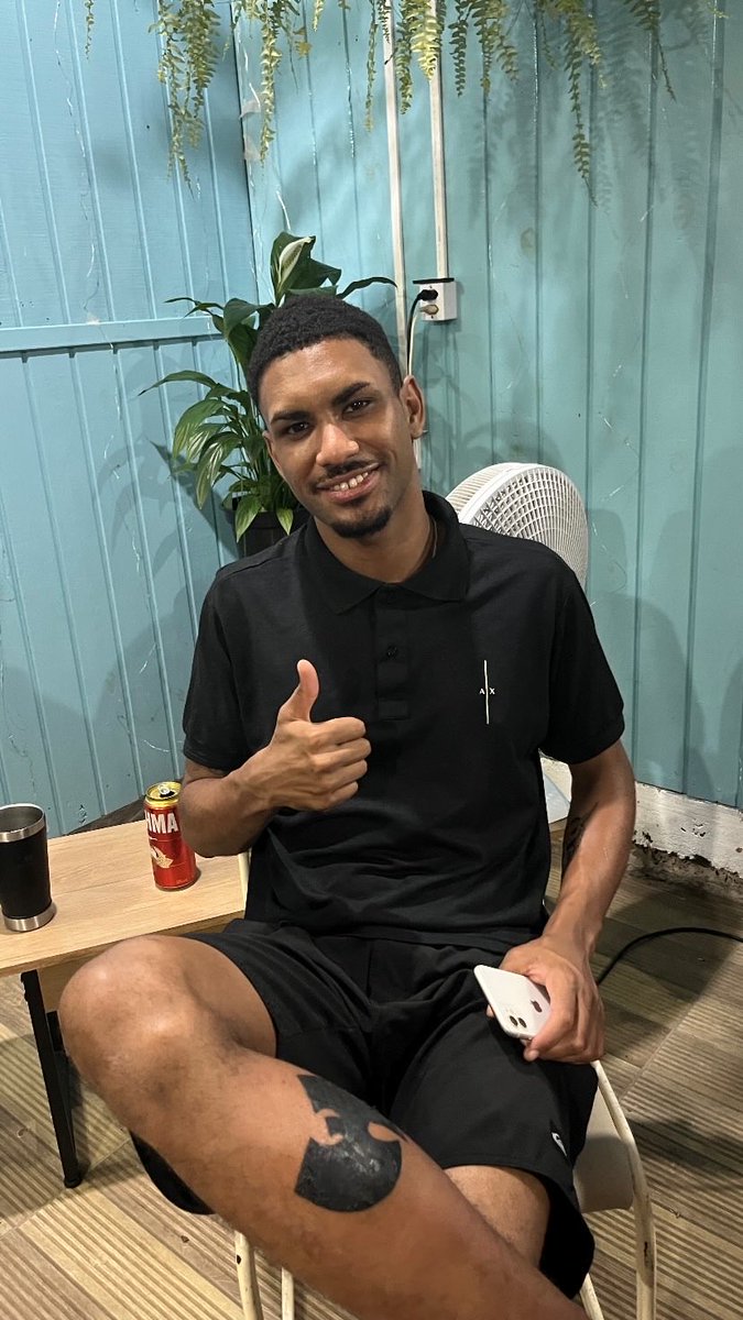 Jeansan033's tweet photo. #novafotodeperfil https://t.co/45wTE2ictK
