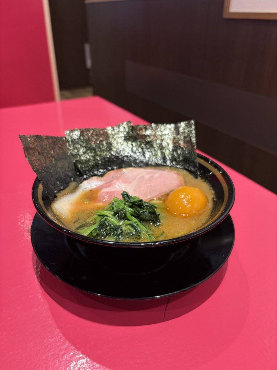 ra__suki's tweet photo. ふたみ家
チャーシューめん
プレオープン中の為，ライスが無料。 https://t.co/TbX1IO6kY7