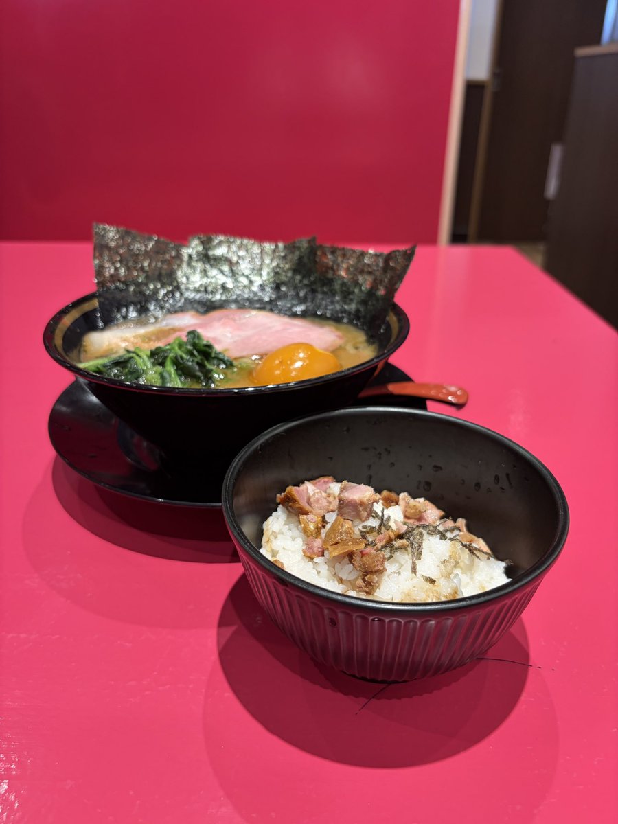 ra__suki's tweet photo. ふたみ家
チャーシューめん
プレオープン中の為，ライスが無料。 https://t.co/TbX1IO6kY7