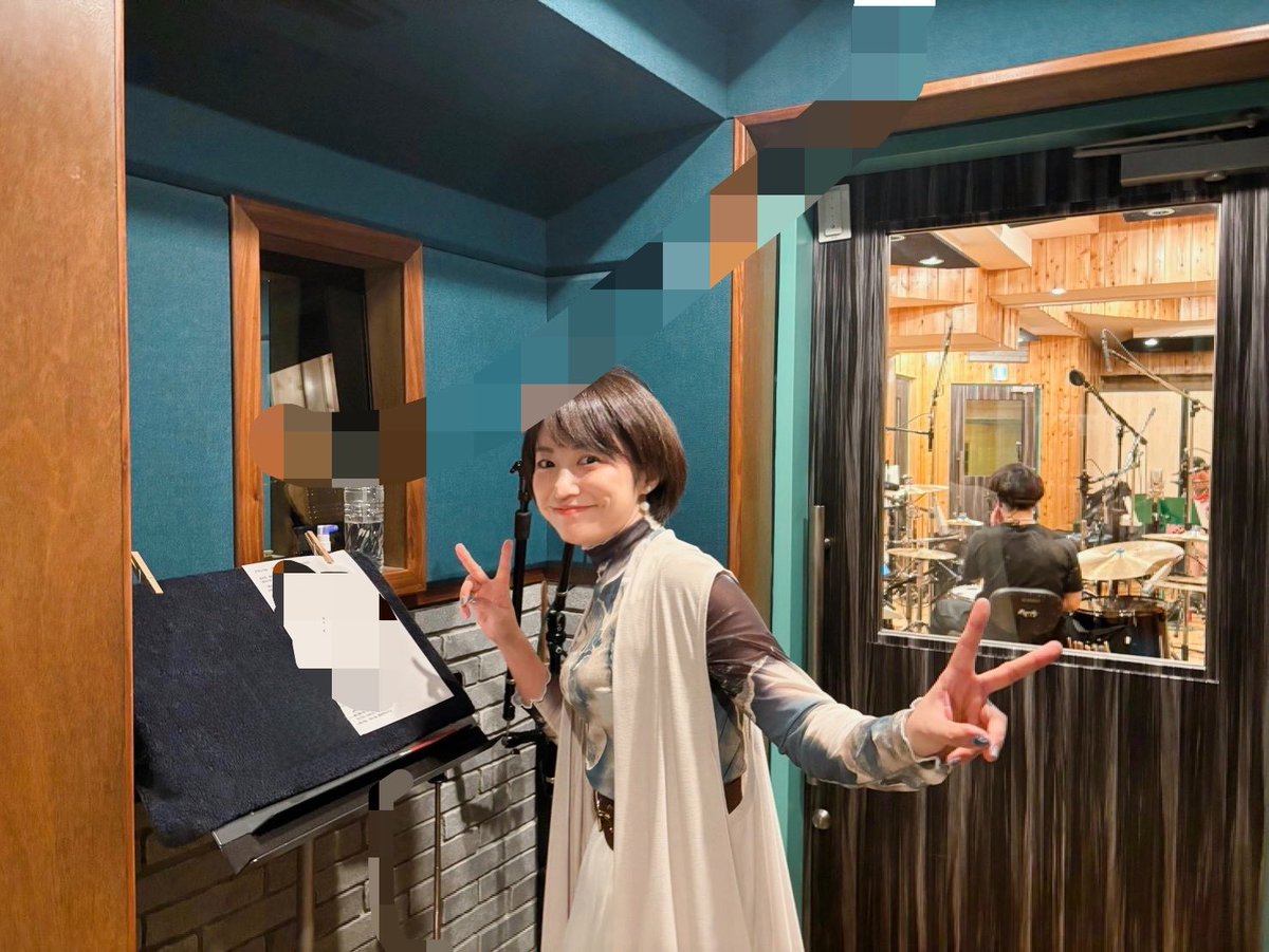 Kamizonosayaka's tweet photo. おはよう！！！
あなたも私も
今日一日を乗り越えてこうね✨

今朝は7時起きでレコーディングに向けて整えました！！さぁやるぞ💪🏻

#神園さやか #Antique https://t.co/6gw2MAa0LA
