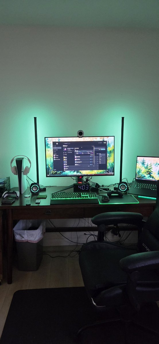 Irish_Monsta_'s tweet photo. @gamingsetupx How about mine ? https://t.co/iGoMPzKT6c