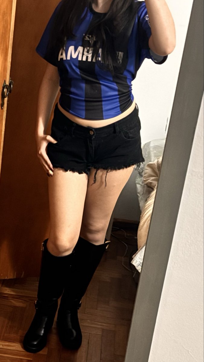hyunkat_'s tweet photo. habemus outfit chavales https://t.co/tctE0Ray4G