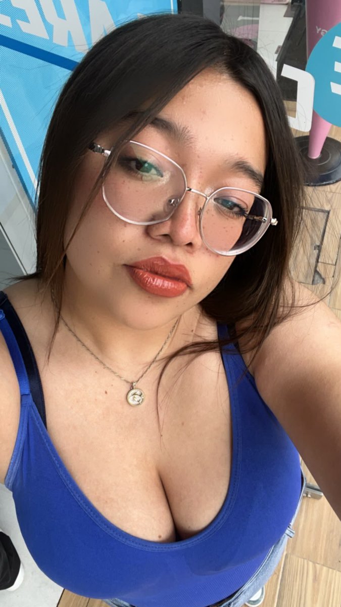 LilyMelonsOf's tweet photo. Algún amigo? Manden DM 💋 https://t.co/pyEQK8YXKz