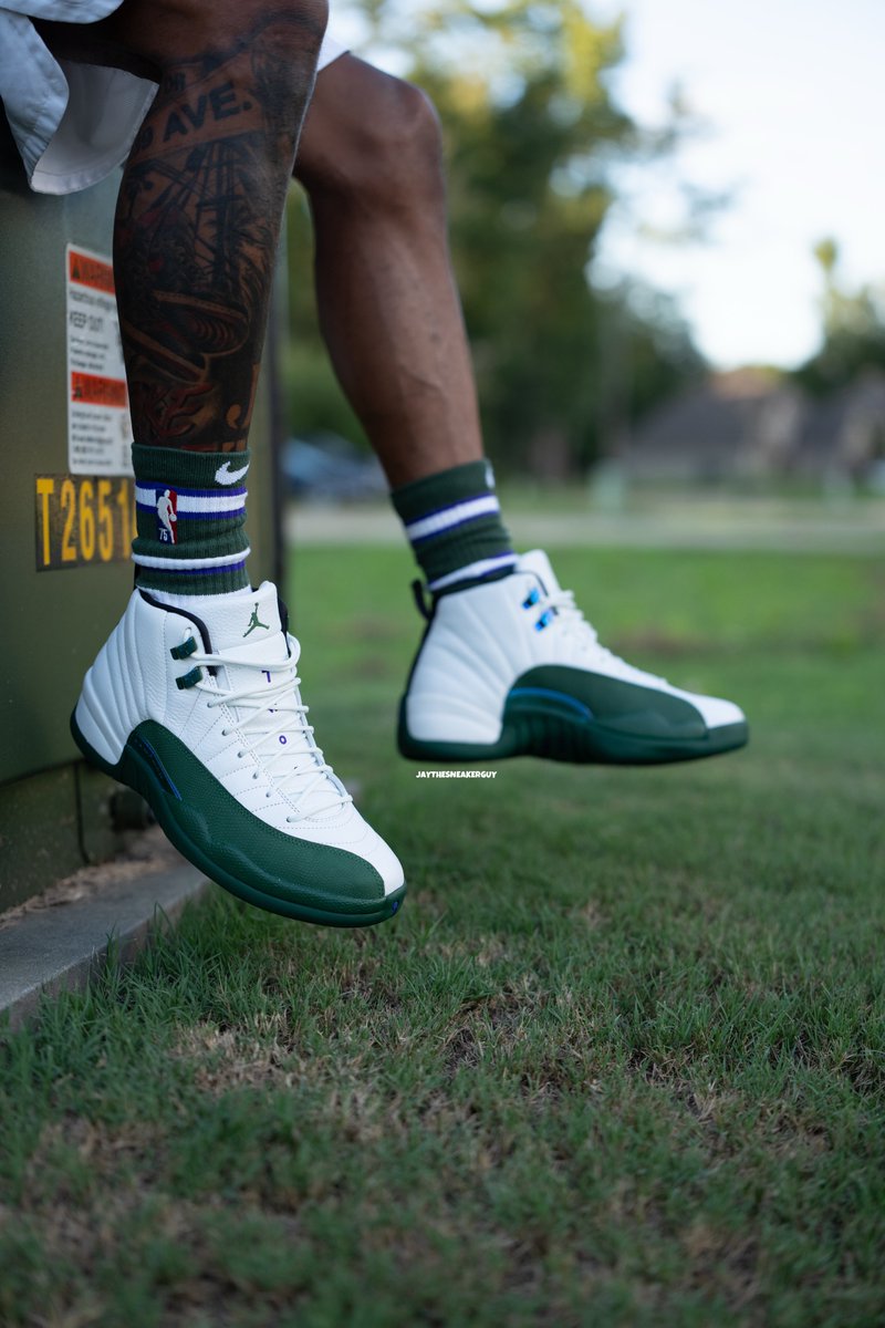 THEREALJTSG's tweet photo. JORDAN 12 “BUCKS” ON FEET LOOK 👀 https://t.co/gUHj0jkmyK