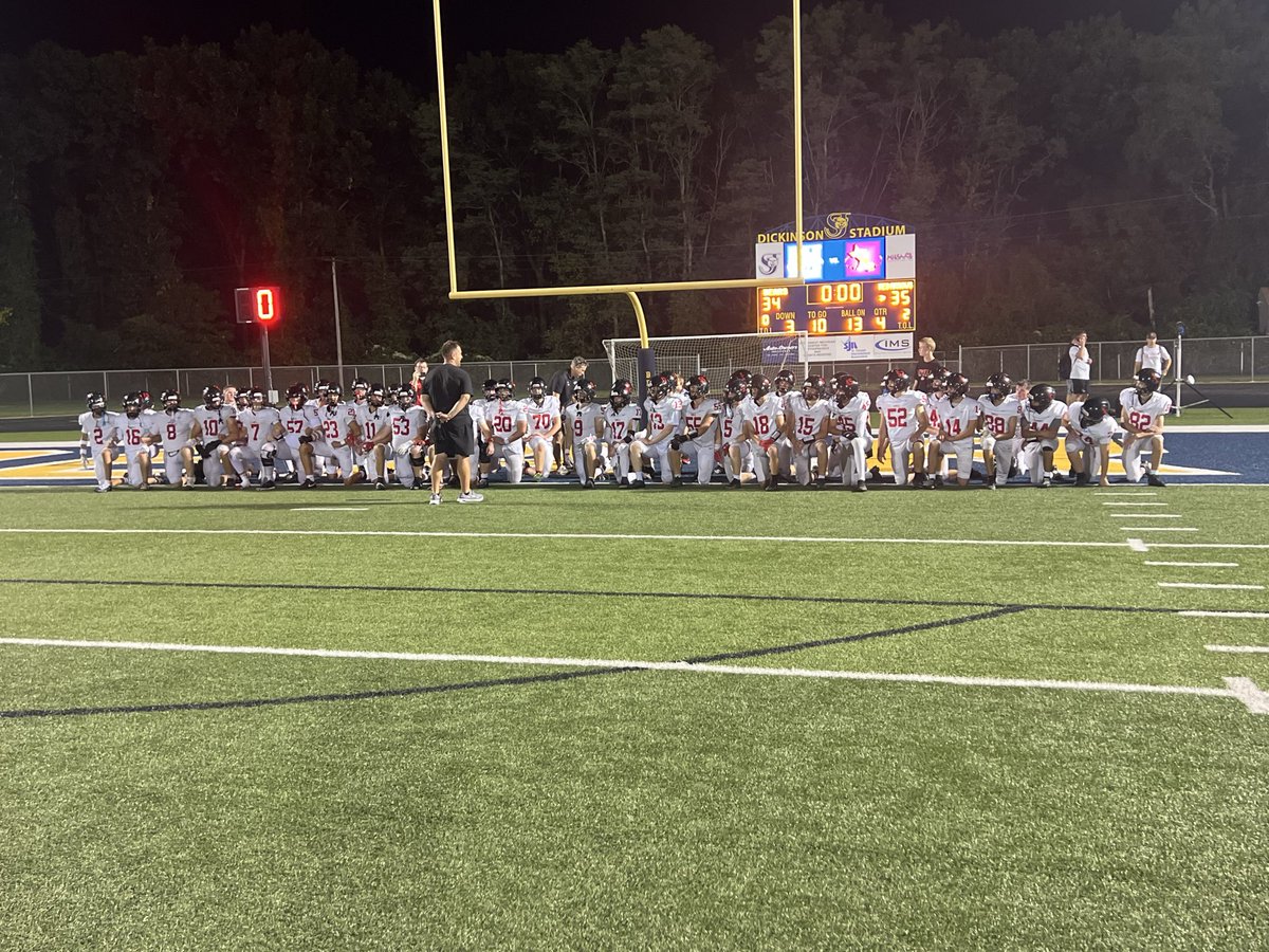 Lowellredarrows's tweet photo. Varsity Football ๐
HUGE comeback win for the Arrows! (1-1) on the season!
Lowell - 35
St Joe - 34
#redarrows #ArrowNation #MHSAA
@WOODTV @TheD_Zone @wzzm13 @FOX17Blitz https://t.co/SOj8jfuM8g