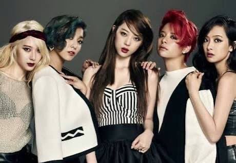 CatharanthusD's tweet photo. Happy 17th gurls! 
I love youu so muchhh… always
 💜💜💜💜💜

#17YearsWithfx https://t.co/MuX3Us322h