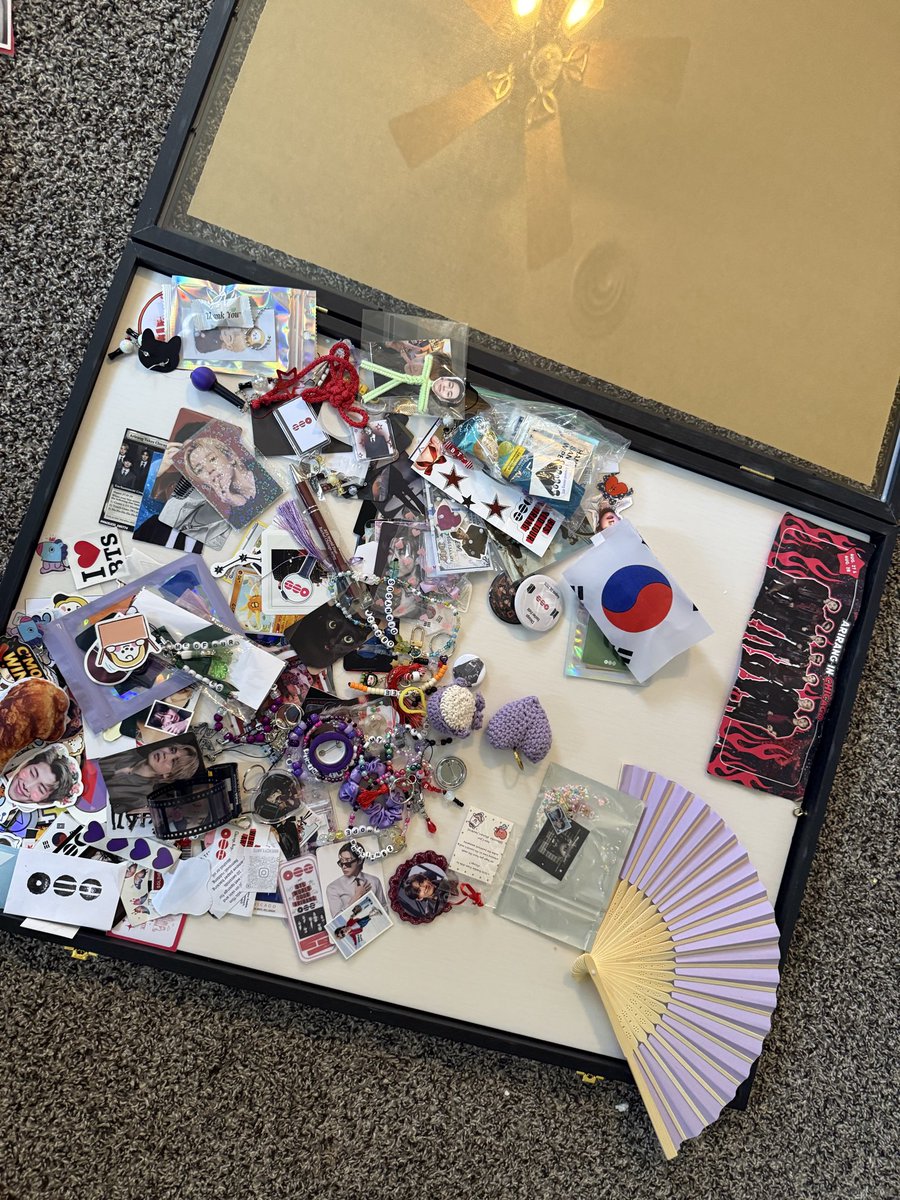 BangtanArmyUS17's tweet photo. I did in fact buy a jersey sized shadow box to preserve all the freebies I got in Chicago with pics I took at the show 🥹 #BTS #BTSChicago https://t.co/lx6gViym9w