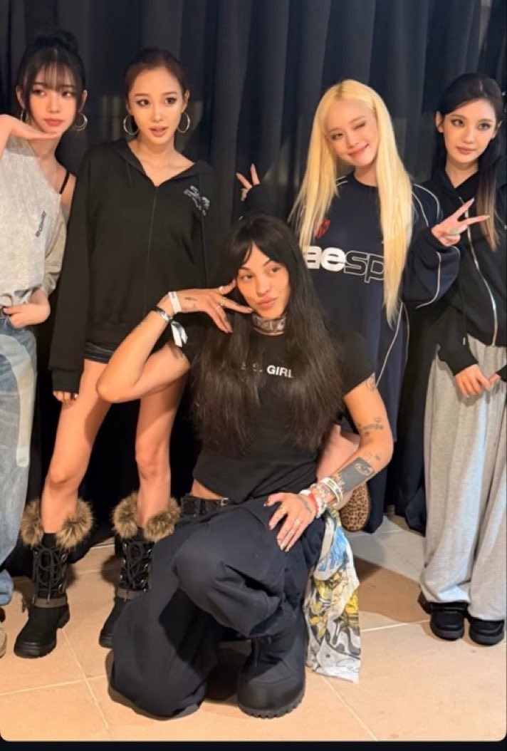 infoaespabr's tweet photo. aespa e Pabllo Vittar. https://t.co/jOTazRWrkw