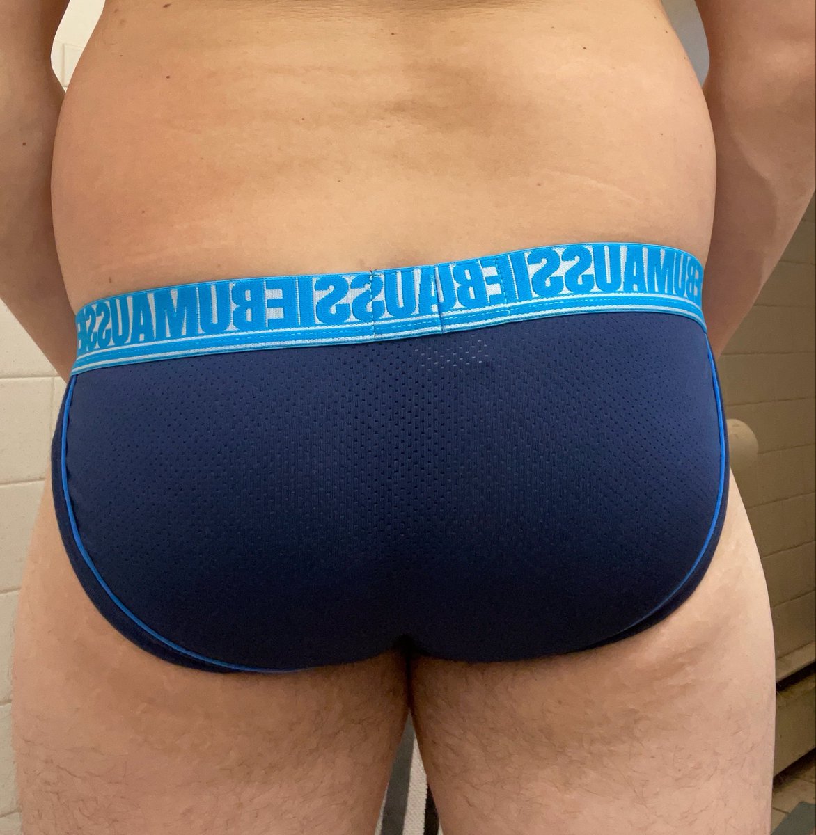 CubsterJT's tweet photo. @beefy_guys @Chubby32345 I call next! 🥵 https://t.co/M6lKTs06ka