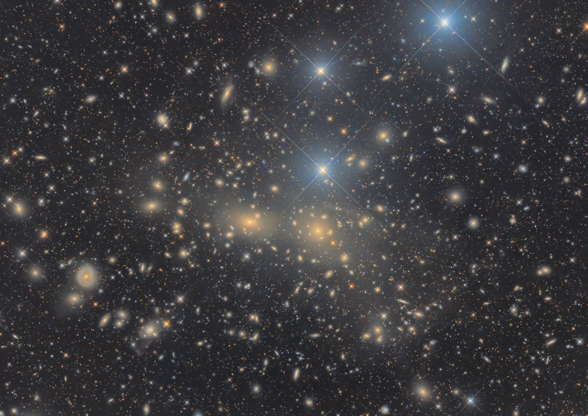 sora5tm's tweet photo. HP更新しました。天文ガイド2026年10月号に掲載いただいた「NGC4889・4874とその周辺─かみのけ座銀河団」を掲載しています。
https://t.co/9qMDEfJbbQ https://t.co/NMCCMfmMGL