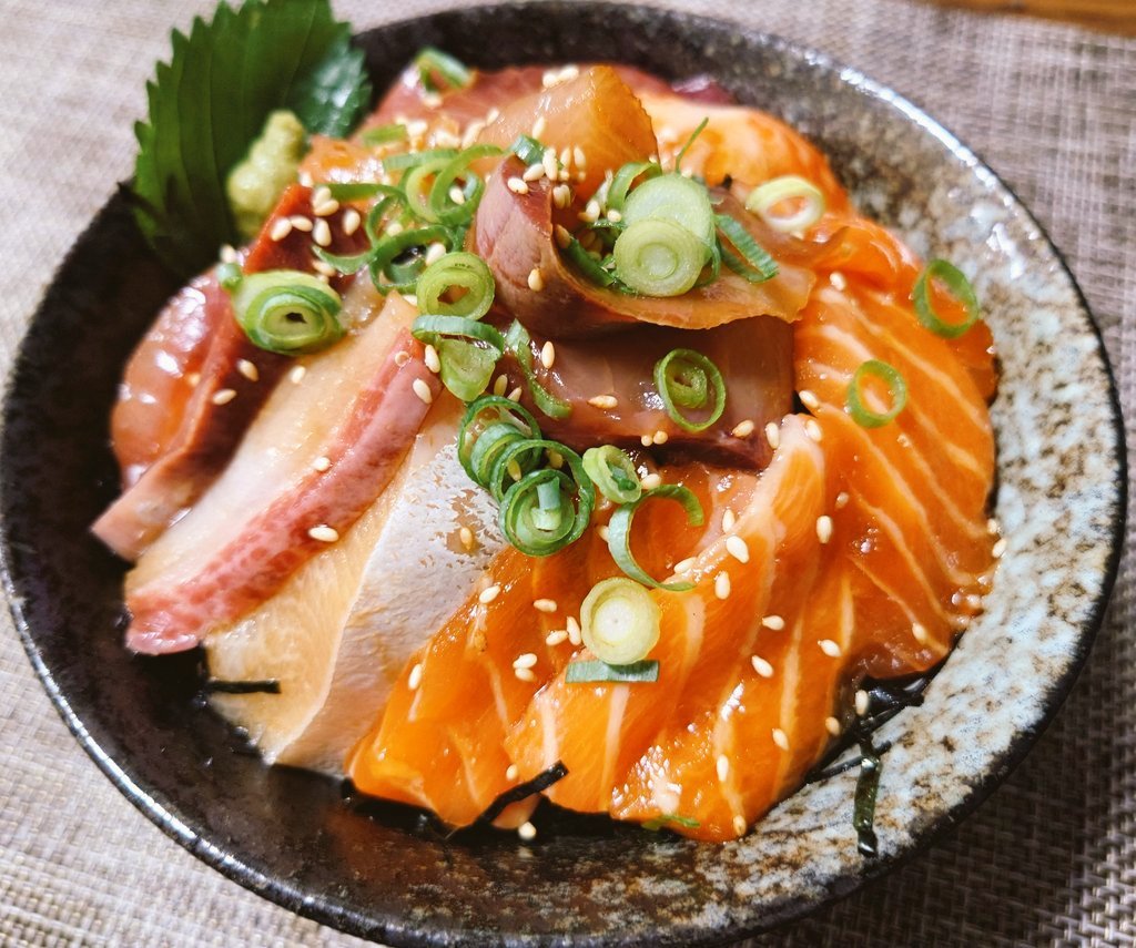 JerophTogou's tweet photo. おいドワ飯食わねえか🔪
Vtuber達もおいで🫵 https://t.co/6Q1hO85NqE