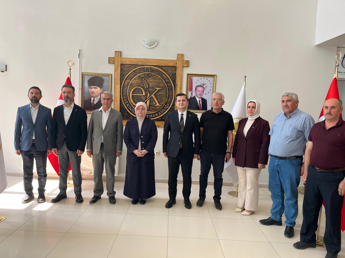 AkKahramanmaras's tweet photo. 📍#Ekinözü

Milletvekilimiz Dr.Tuba Köksal, İl Başkan Yardımcılarımız Sefa Aydın Sarıfakıoğlu, Mehmet Akın Öncül, Ekinözü İlçe Başkanımız Hikmet Özer ve Teşkilatımız;

📌 Ekinözü Kapalı Spor Salonu ve Gençlik Merkezi İnşaat alanında inceleme,
📌 Ekinözü İlçe Kaymakamı Sn. Faruk Atar’a ziyaret ve
📌AK Parti Ekinözü İlçe Başkanlığımızda teşkilatımızla bir araya gelerek İlçe Danışma Meclisi Toplantımızı gerçekleştirdiler.

#AKPARTİ
#Kahramanmaraş 🇹🇷