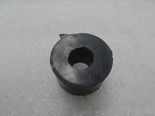 fotondaimler's tweet photo. 1418135608017 is a rubber pad for Auman trucks. https://t.co/RayEpcjPIG