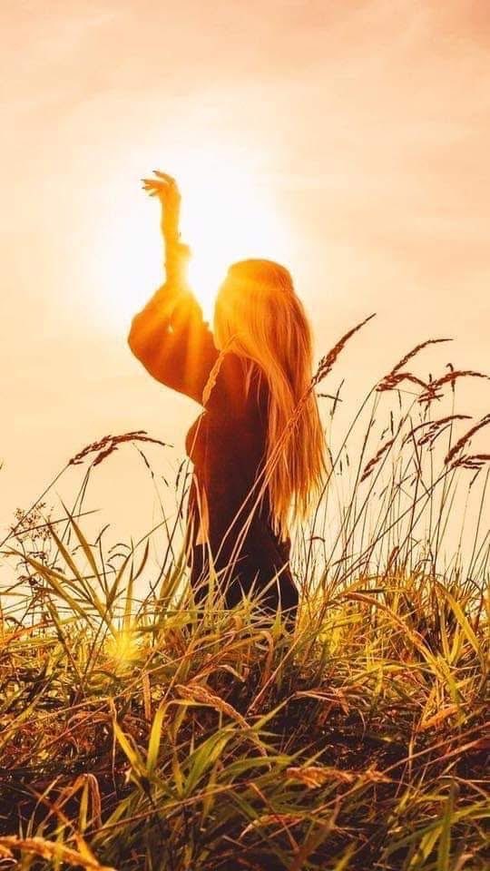 SergioDB_70's tweet photo. Per ogni tramonto, un giorno sorge
per ogni sogno che finisce, uno nasce
per ogni porta che si chiude, una si apre
per ogni amore finito, uno inizia
per ogni fine, un nuovo inizio
per ogni partenza, un arrivo
per ogni sconfitta, una rivincita
niente è mai finito finché c'è vita. https://t.co/xbeWMk4bxt