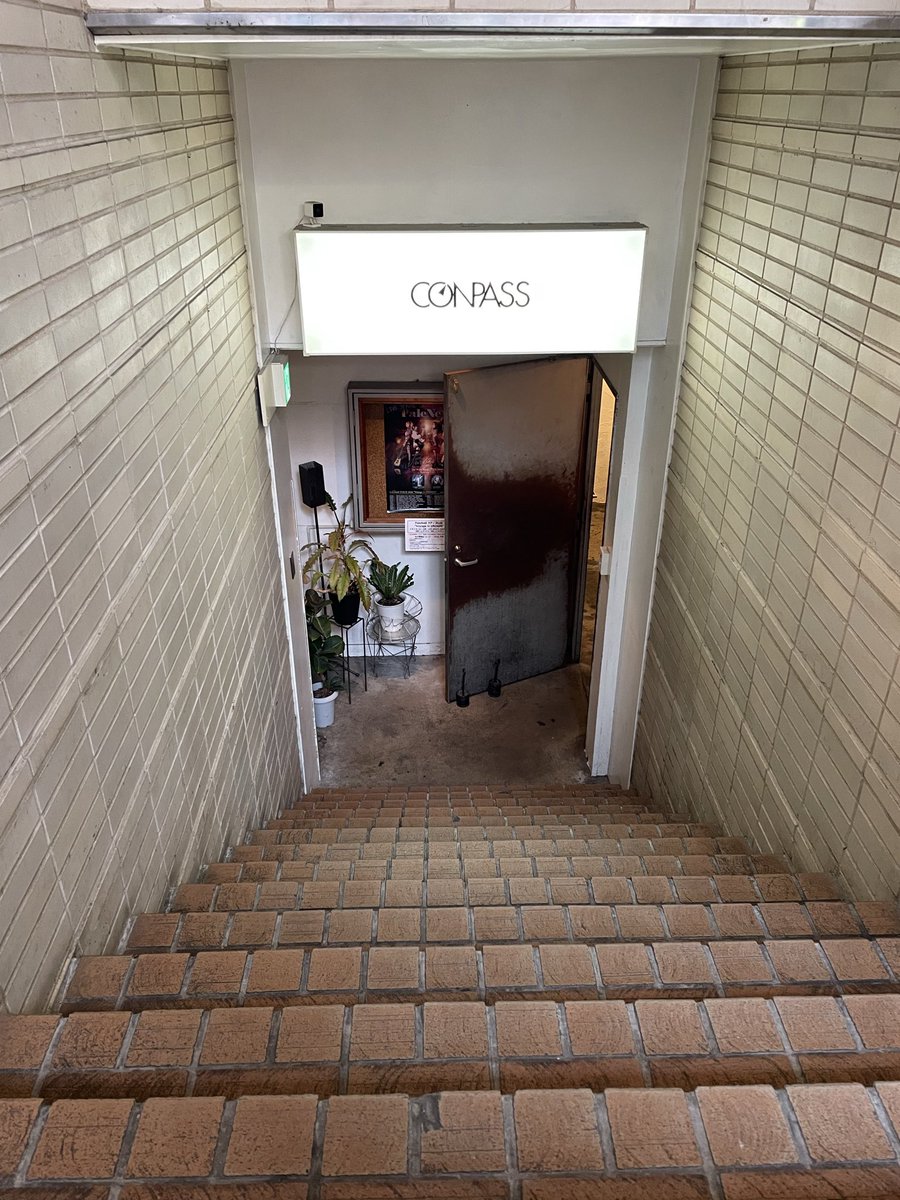 Kantoku03's tweet photo. PaleNeØのライブ楽しみ！ https://t.co/3k9Y11uMRn
