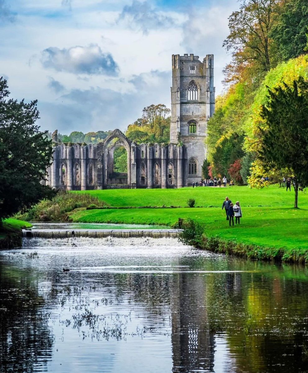 visitnorthyork's tweet photo. Fountains Abbey ♥️ 

Nearly 900 years of history sitting in one extraordinary Yorkshire Estate 

Founded in 1132 by 13 monks who left St Mary's Abbey in York, Fountains Abbey grew into the largest and richest Cistercian abbey in the North of England.

That all ended in 1539, when Henry VIII dissolved the monastery, and parts of the abbey were later stripped for building stone.

The scale of what survives is remarkable. The ruins now form part of the Studley Royal estate, recognised as a UNESCO World Heritage Site in 1986.