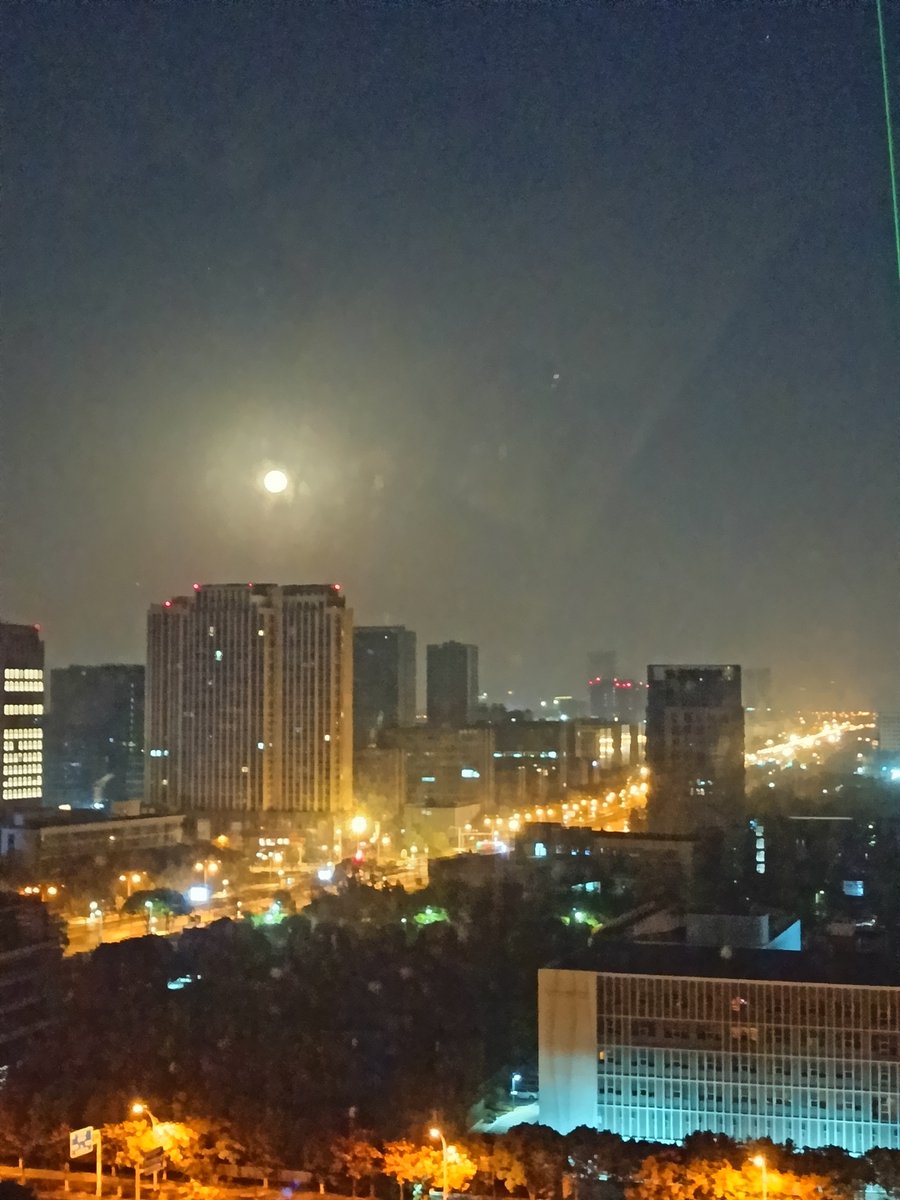 softv563203's tweet photo. Missing the late-night snacks we shared, but glad we can video call u0026 count the same moon even miles apart ， https://t.co/MTh9Zhd9JZ