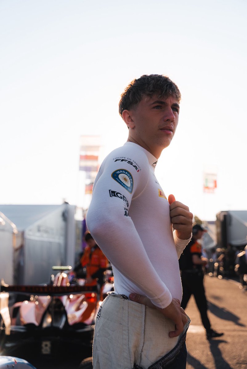 OfficialMPteam's tweet photo. Who’s ready to race? 💪🐎

#MPmotorsport #ItalianGP #AcceleratingTalent https://t.co/hqf9zR7XUd