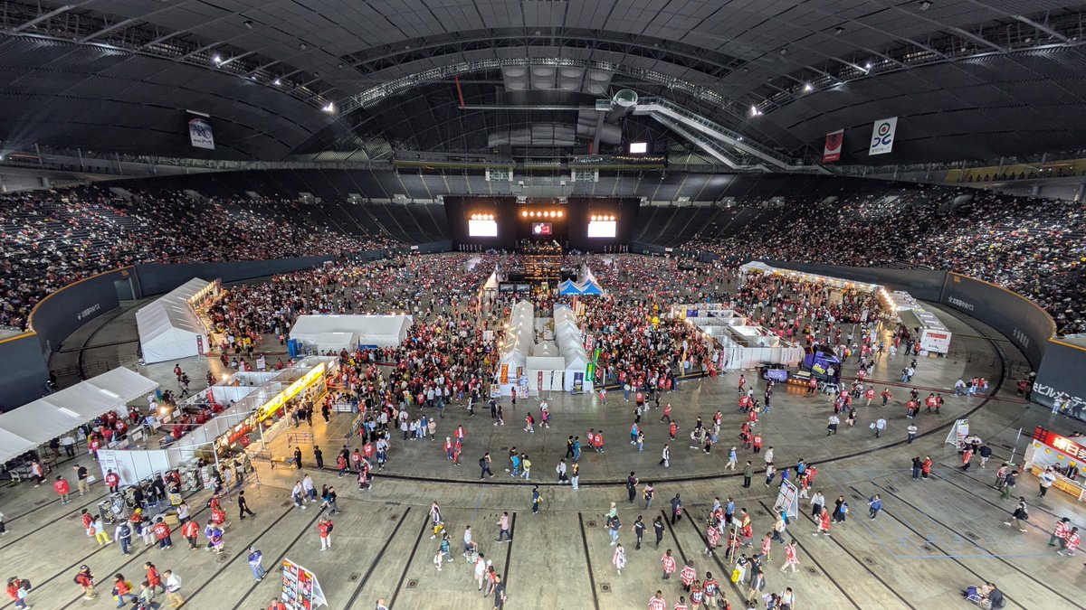 akkey641's tweet photo. イベント目白押しの日はなかなかステージの画像を撮れないので、合間を縫って全体を撮影📸

#水曜どうでしょう祭 https://t.co/Jh9j5cWOli